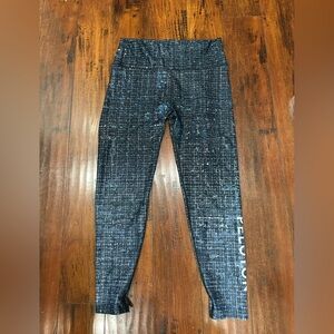 Peloton  wear it with Heart Navy Patterned Leggings size xxl